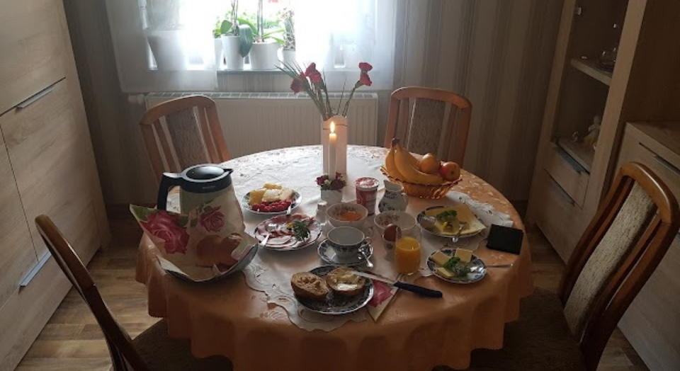 Frühstückstisch